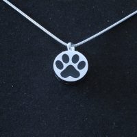 circle with paw necklace keepsake with paws